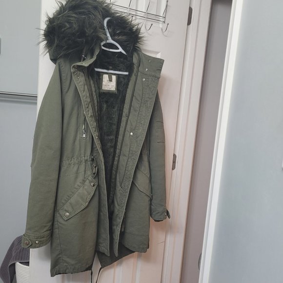 Bershka winter/fall Jacket | snow ski  coat size large | removeable lining - Picture 1 of 12